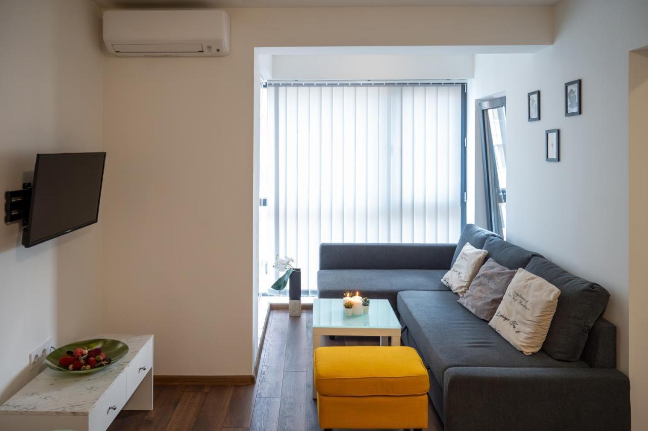 Bright Studio In The City Center Sofia Exterior photo