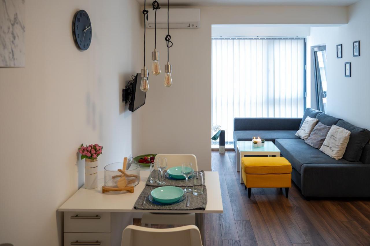 Bright Studio In The City Center Sofia Exterior photo